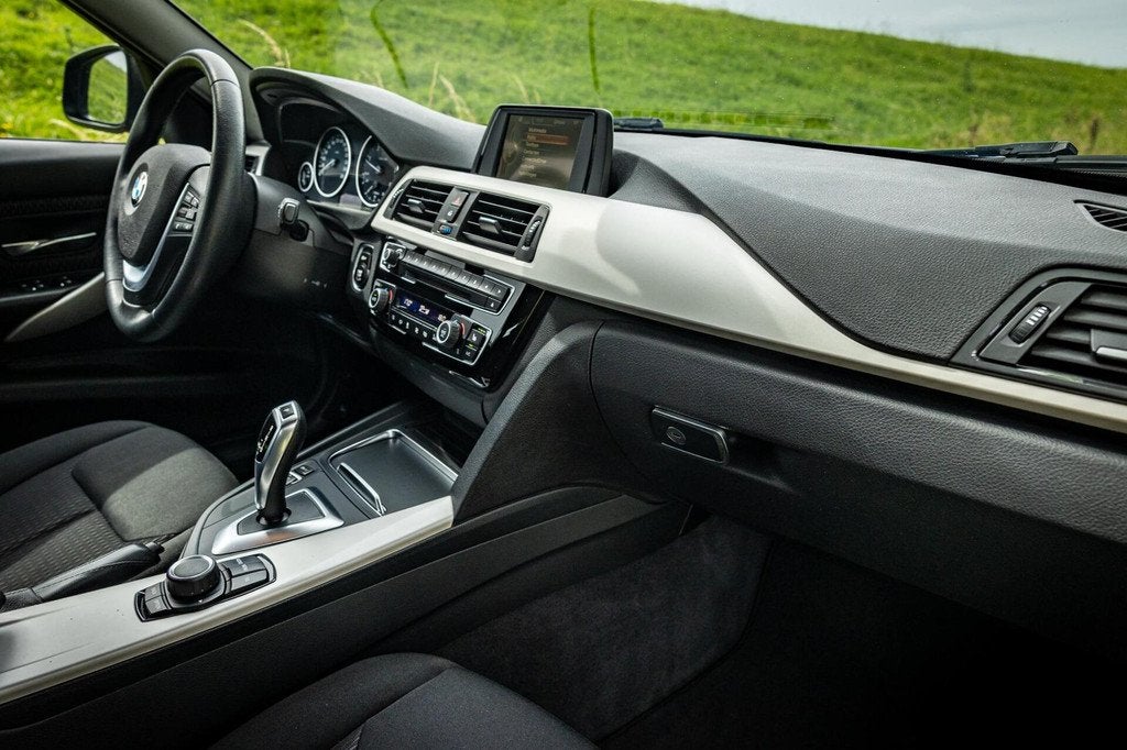 BMW 3-serie Touring 320d Centennial Executive | Nette auto, Auto's, BMW, Automaat, 745 kg, Achterwielaandrijving, Euro 6