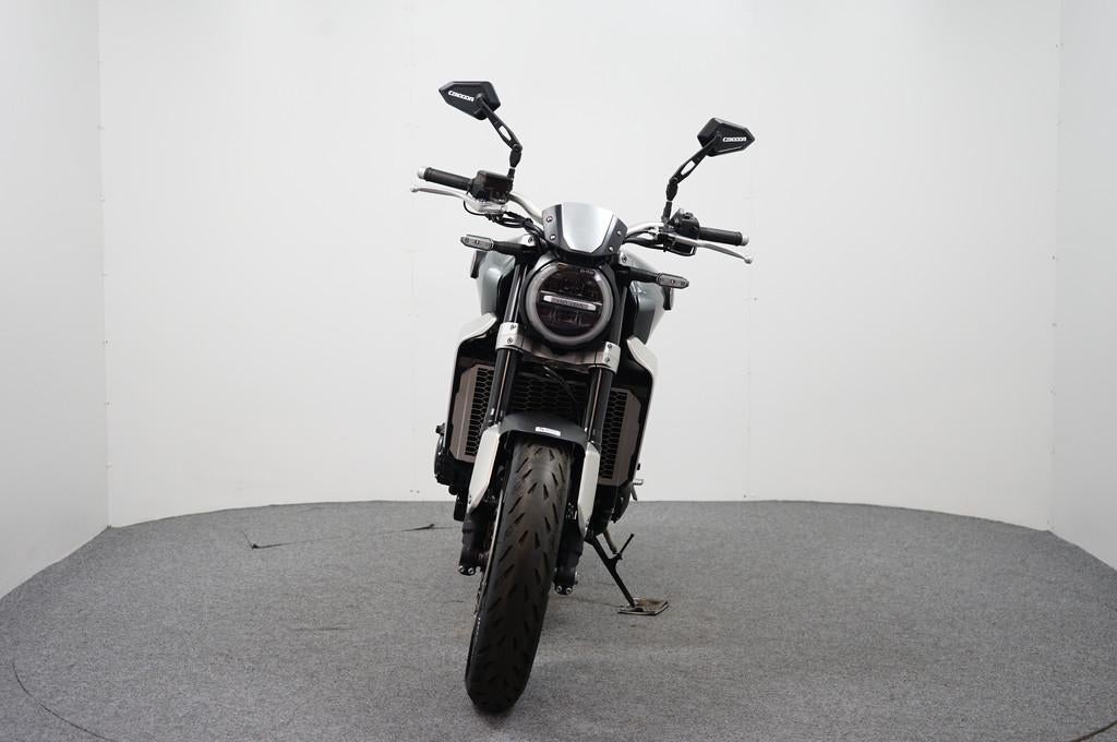 Honda CB 1000 R+ (bj 2020), Traction Control, Bedrijf, Naked bike