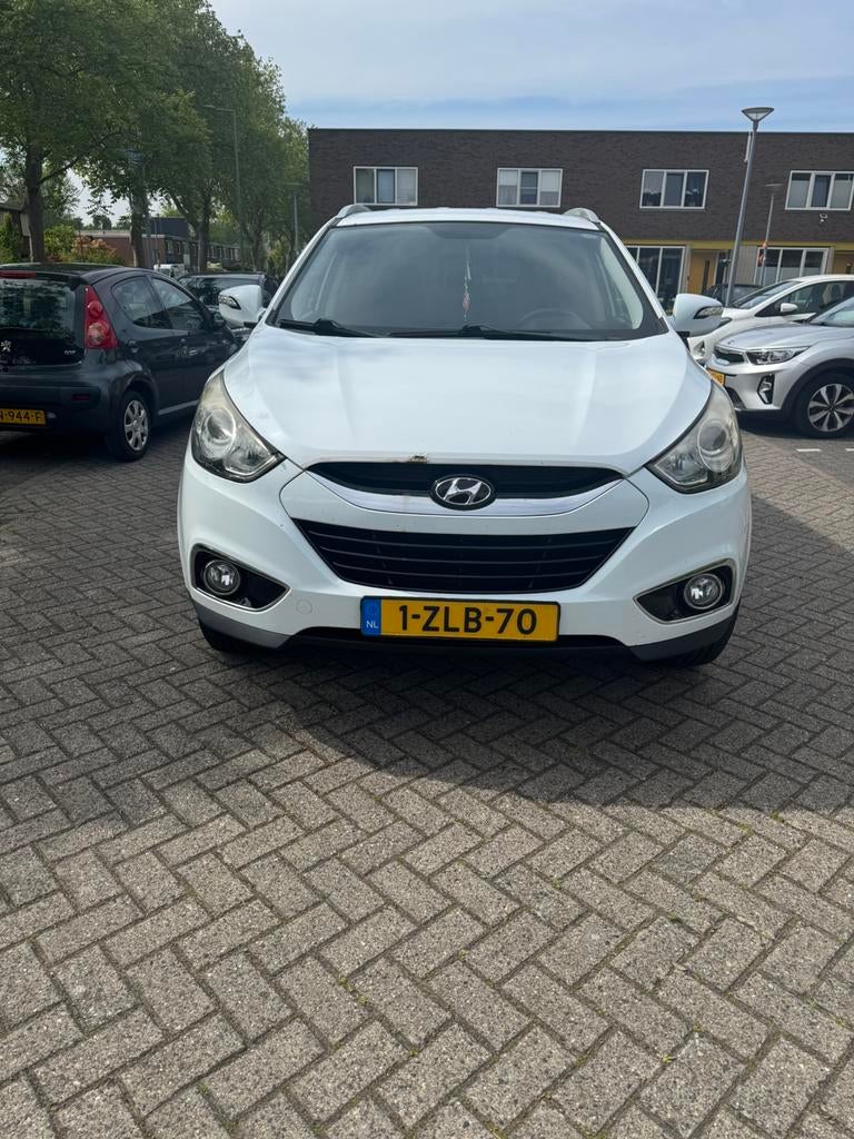 Hyundai iX35 2.0i Cvvt 163pk 2010 Wit, Auto's, 1998 cc, 4 cilinders, 727 kg, 75 €/maand