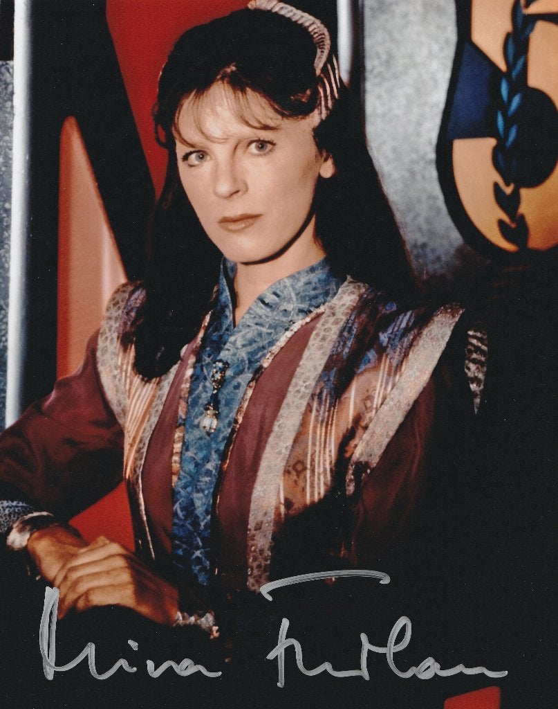 Gesigneerde foto's van Mira Furlon uit Lost en Babylon 5, Onbekend, Nieuw, Ophalen of Verzenden, Foto of Kaart