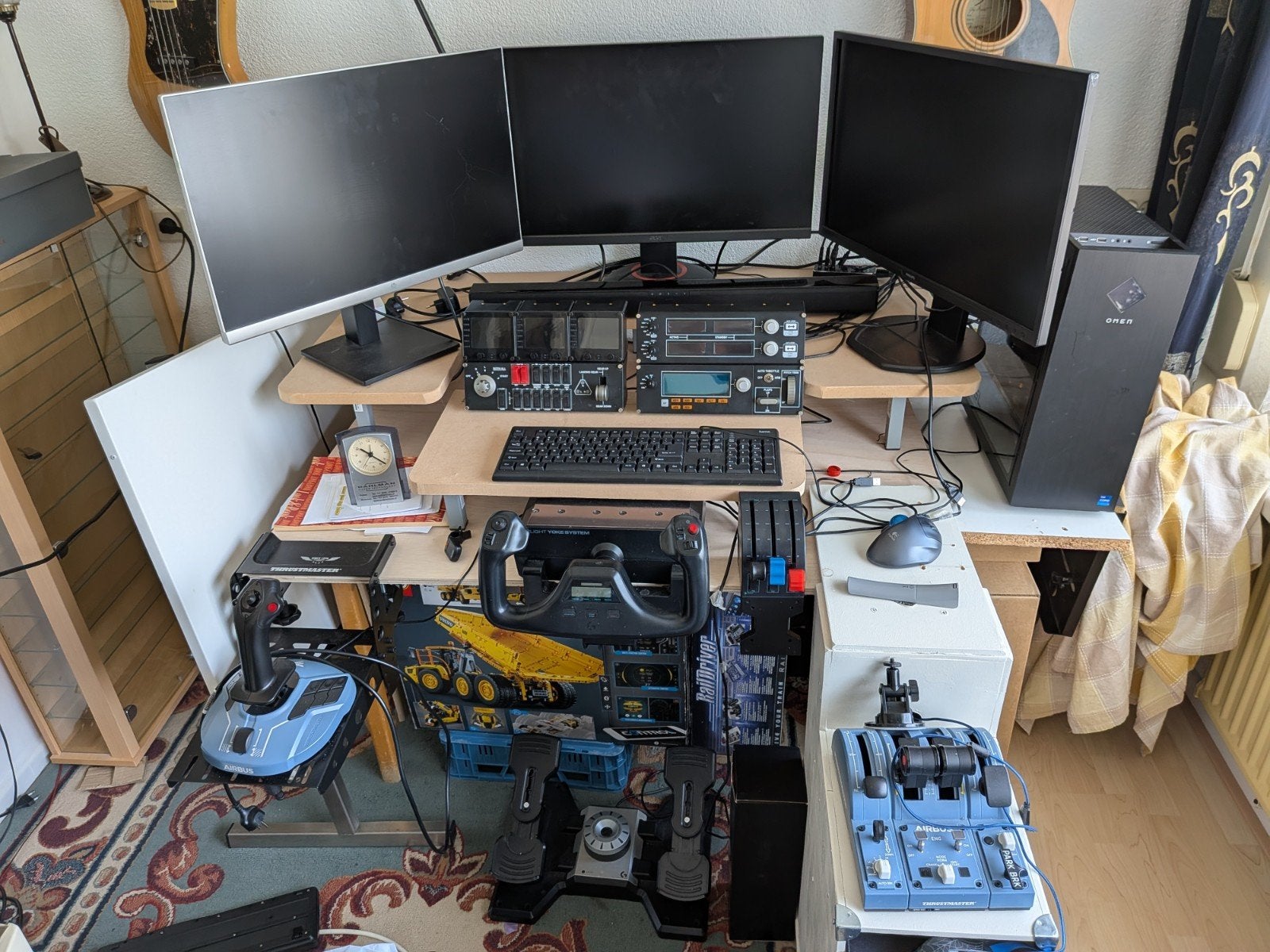 Complete Flight Simulator Setup met PC en 3 monitoren, Ophalen, Zo goed als nieuw