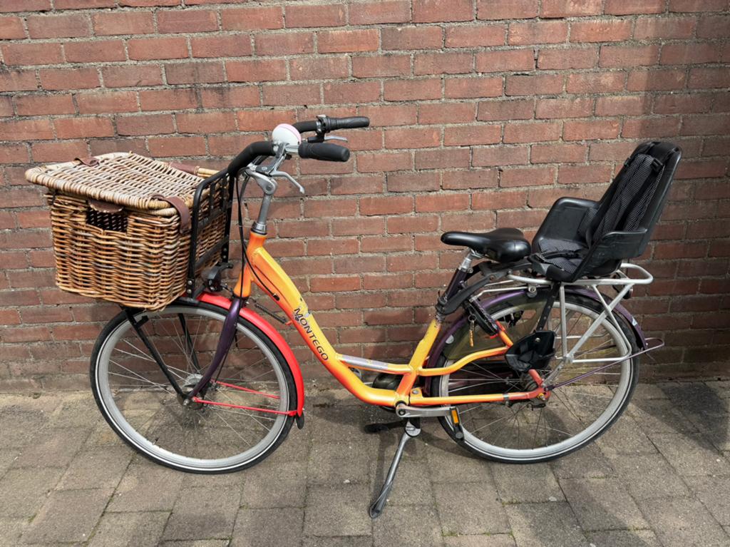 Montego mamafiets, Fietsen en Brommers, Fietsen | Dames | Moederfietsen, Overige merken, Mandje, Gebruikt, Ophalen of Verzenden