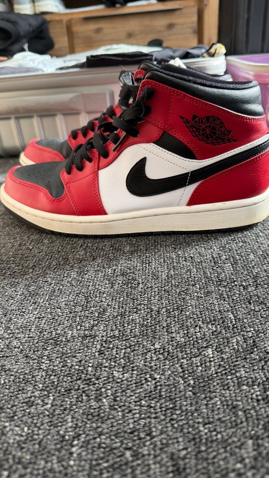 Nike Air Jordan 1 Mid Chicago Black Toe, Kleding | Heren, Schoenen, Ophalen of Verzenden, Gedragen, Zwart, Sneakers of Gympen