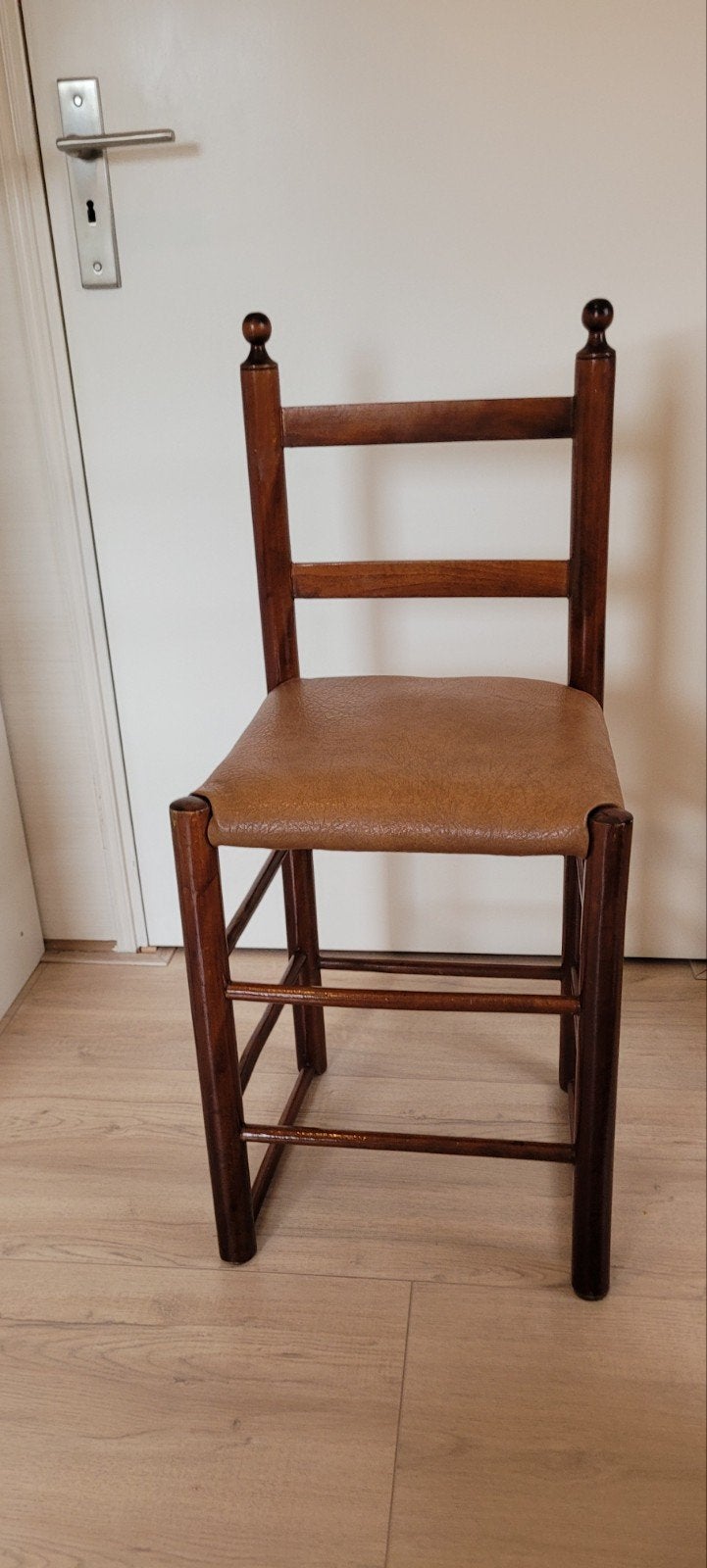 Vintage barkruk- kinderstoel zithoogte 52 cm, Ophalen, Gebruikt, Bruin, Vintage
