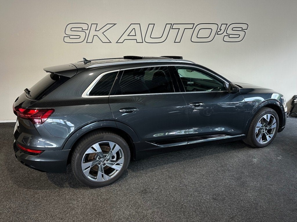 Audi E-TRON E-TRON 50 Q L ED+ l NAP l PANORAMA l SOH 93,6% l, Automaat, 300 km, 71 kWh, Met garantie (alle)