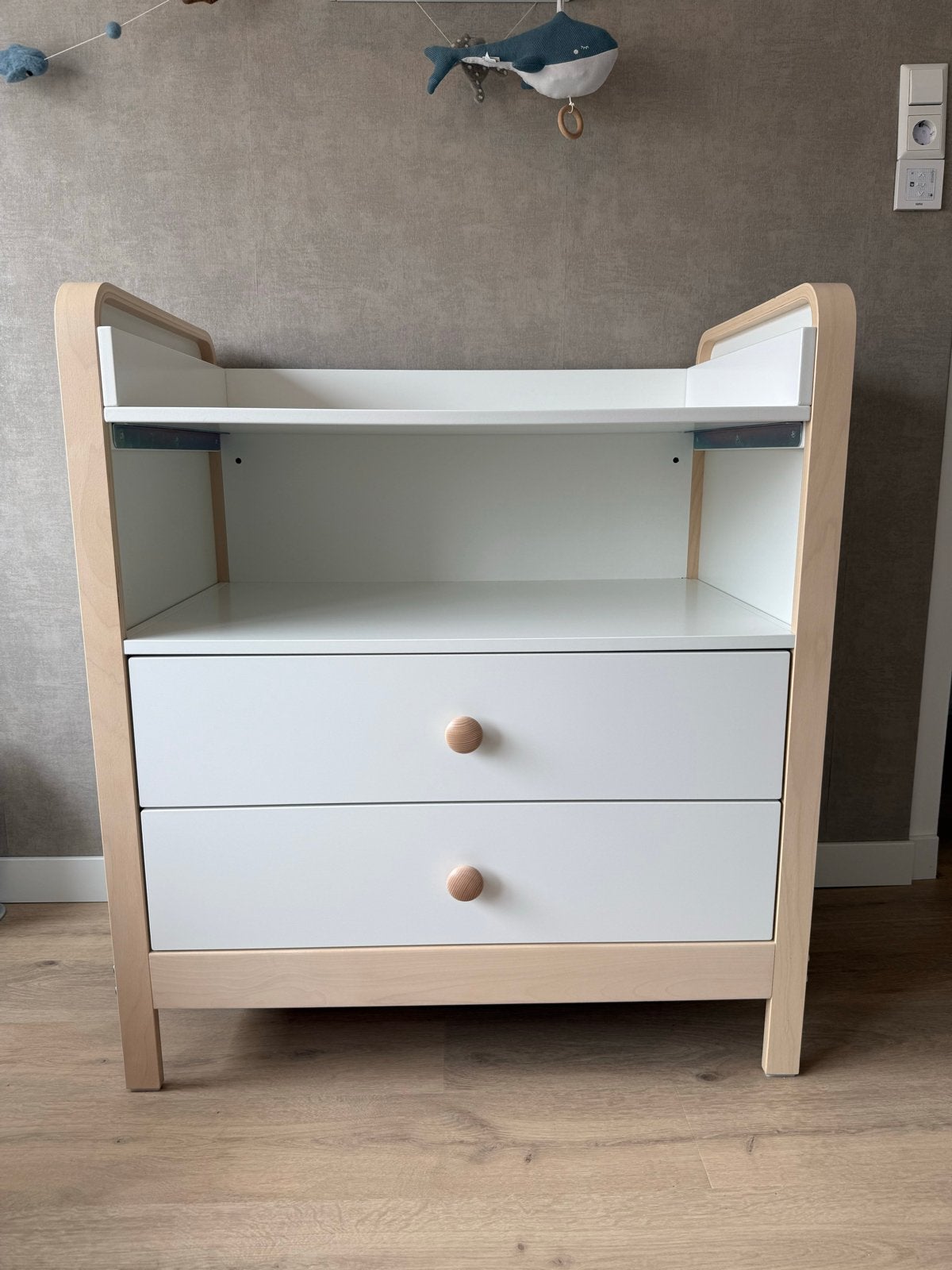 Z.G.A.N. IKEA Alskvärd babybed en commode set., Ophalen of Verzenden, Zo goed als nieuw, Minder dan 140 cm, Matras