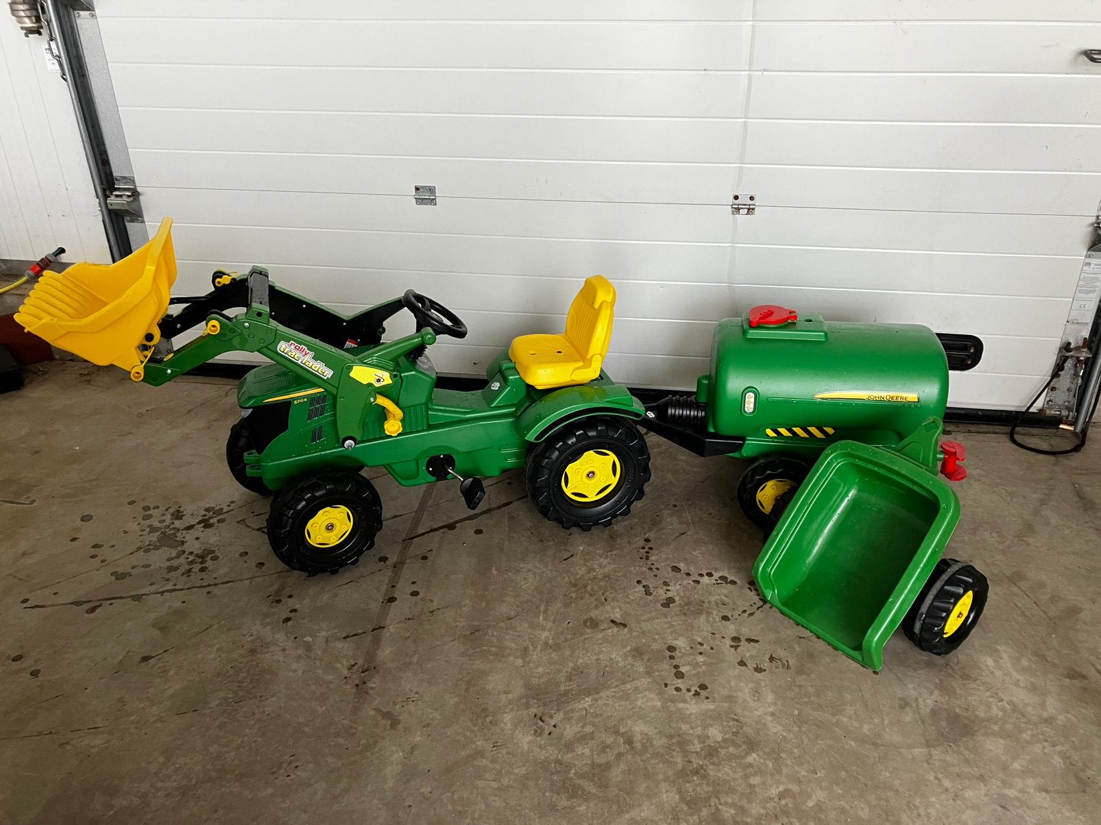 traptractor met voorlader en aanhanger, Ophalen, Zo goed als nieuw