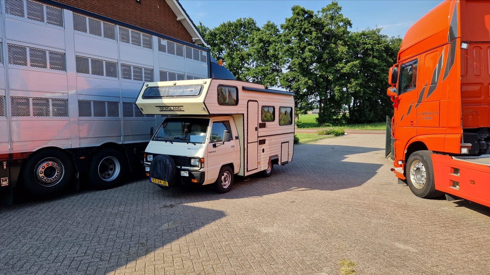 Mitsubishi Bergland Camper - Goede staat, zonnepaneel, Overige merken, Chemisch toilet, Buscamper of Camperbus, Luifel