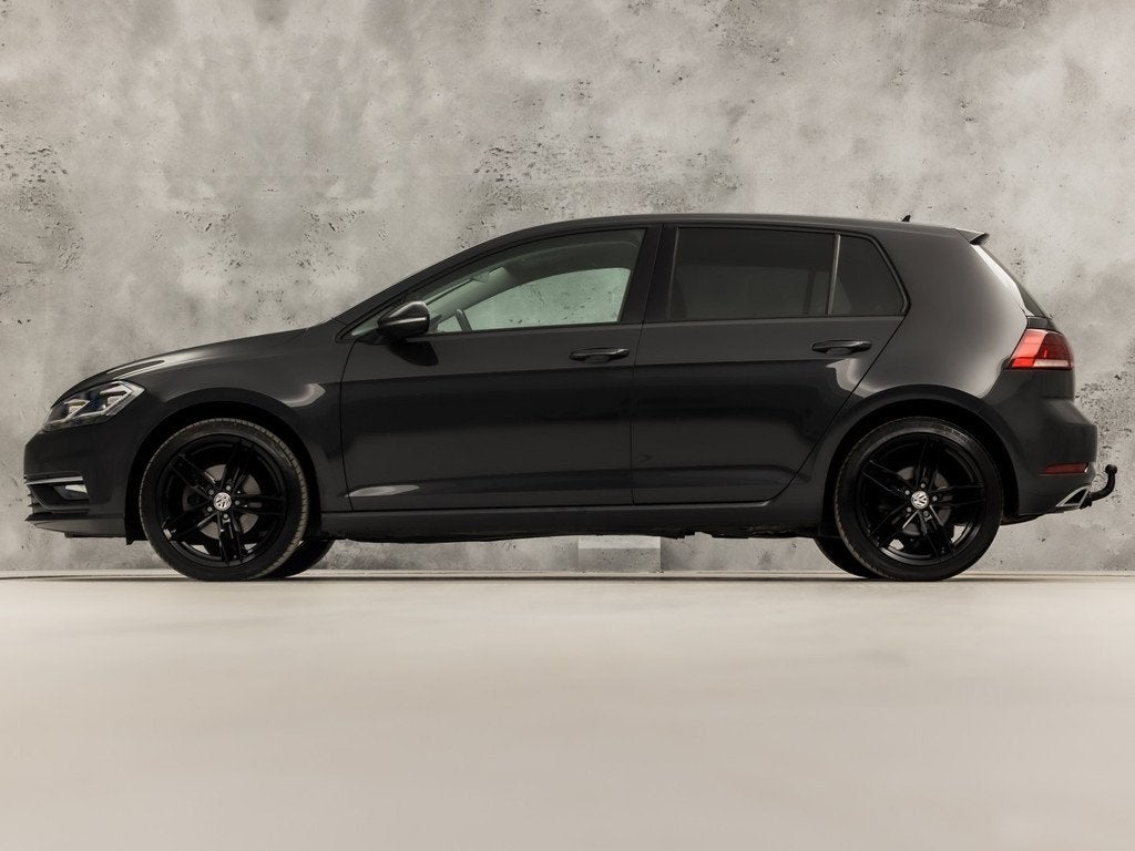 Volkswagen Golf 1.5 TSI Sportline 150Pk Automaat (VIRTUAL CO, Auto's, Volkswagen, 12 maanden, Stof, 4 cilinders, Bedrijf