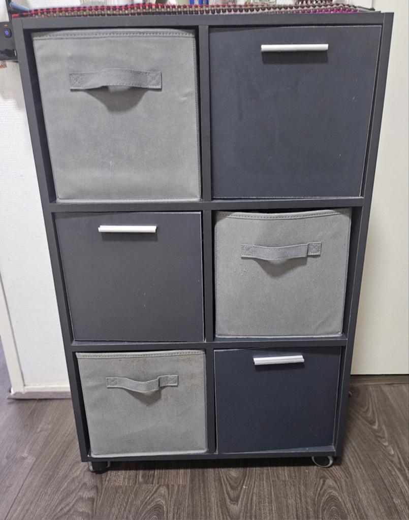 Handig opbergmeubel met 6 vakken en opbergboxen, Ophalen, Zo goed als nieuw