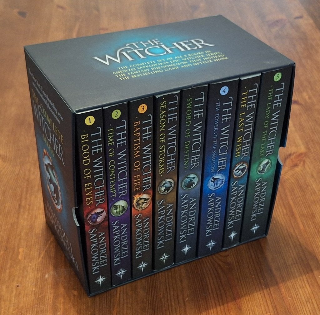 The Witcher - Complete boxed set, Ophalen of Verzenden, Zo goed als nieuw, Andrzej Sapkowski