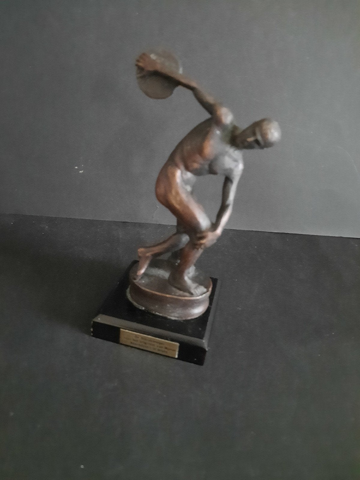 Bronzen beeldje 'De Discuswerper' - Hoog 14,5 cm, Ophalen of Verzenden, Gebruikt, Mens