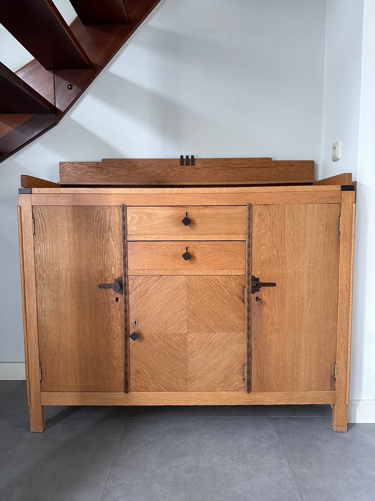 Art deco eiken houten kastje, Huis en Inrichting, Kasten | Dressoirs, Gebruikt, Eikenhout, Ophalen of Verzenden, 25 tot 50 cm