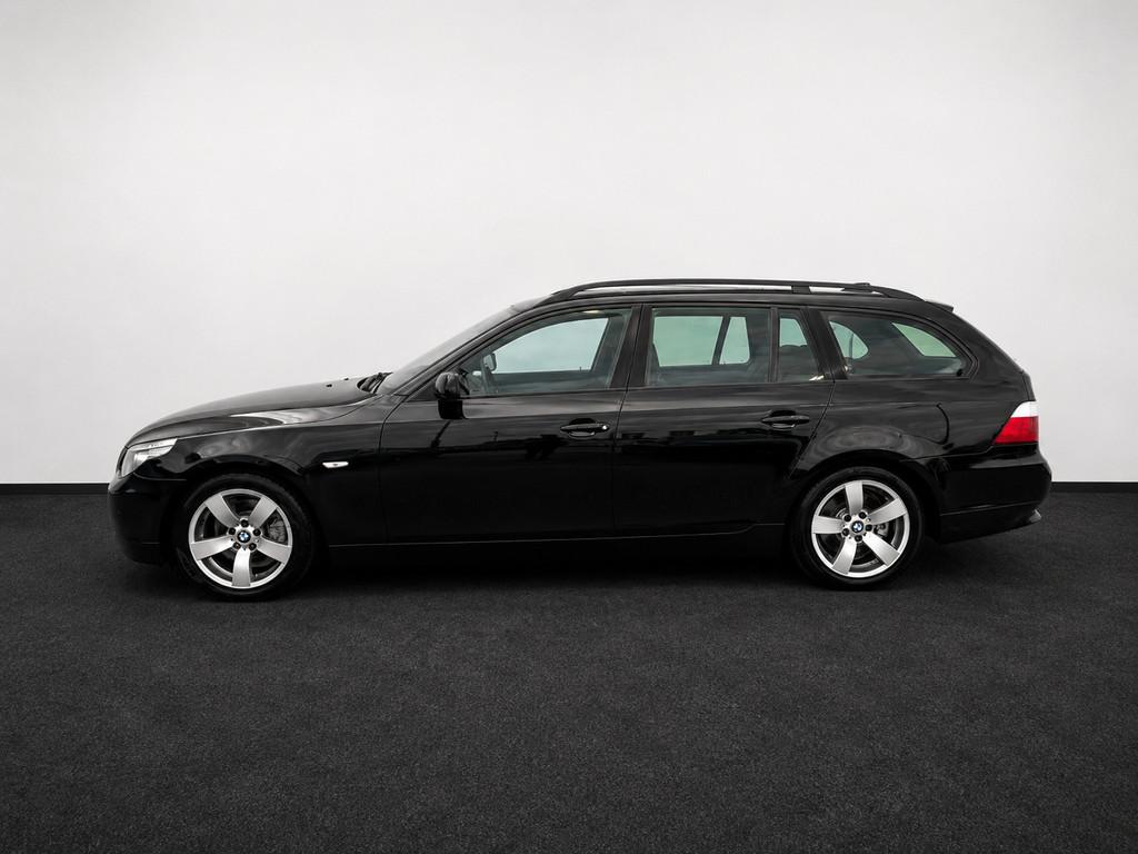 BMW 5-serie Touring 525i Executive Pano Leder, Auto's, Automaat, Achterwielaandrijving, Gebruikt, Zwart
