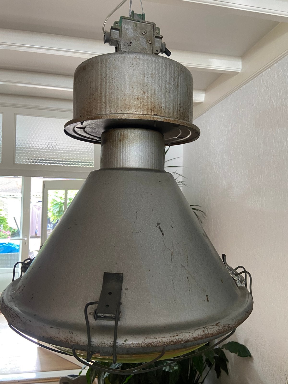 vintage industriële hanglamp, Huis en Inrichting, Lampen | Hanglampen, Ophalen, Zo goed als nieuw, Glas