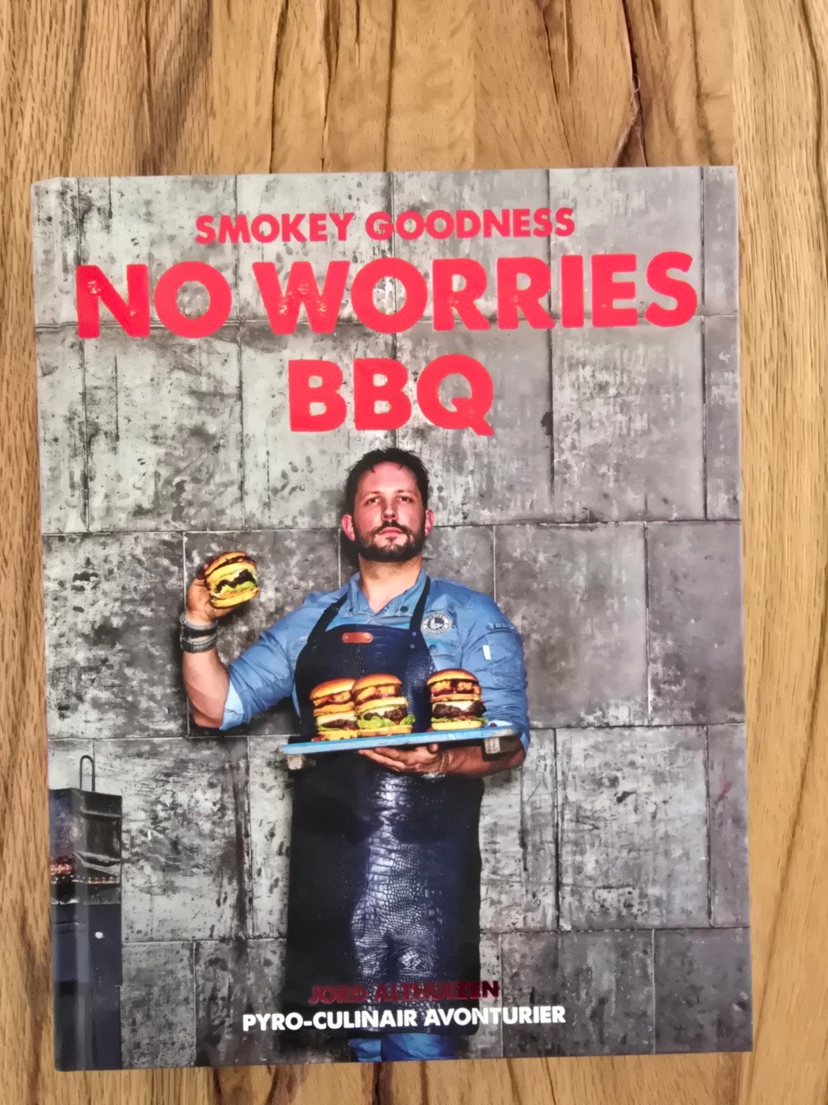 Smokey Goodness No Worries BBQ - J. Althuizen, Boeken, Kookboeken, Jord Althuizen, Ophalen of Verzenden, Zo goed als nieuw, Hoofdgerechten