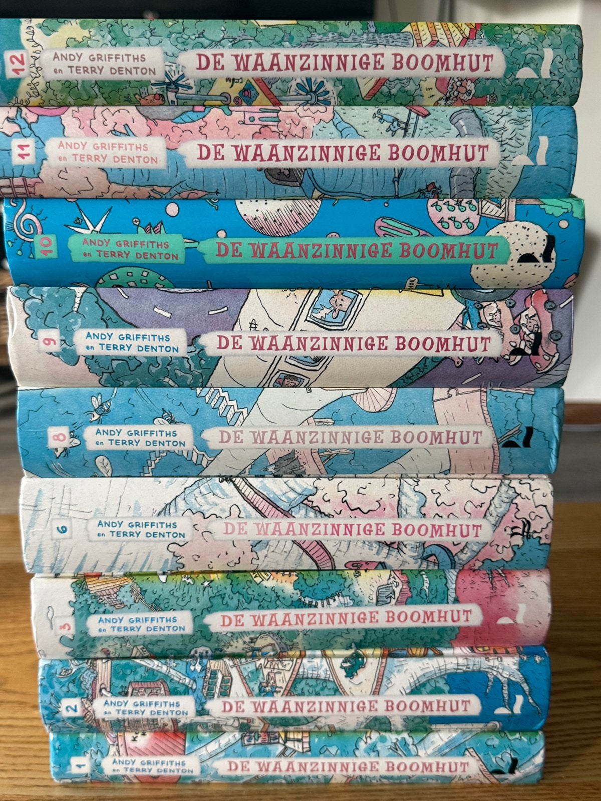 De waanzinnige boomhut ,kinderboeken, Ophalen of Verzenden, Zo goed als nieuw