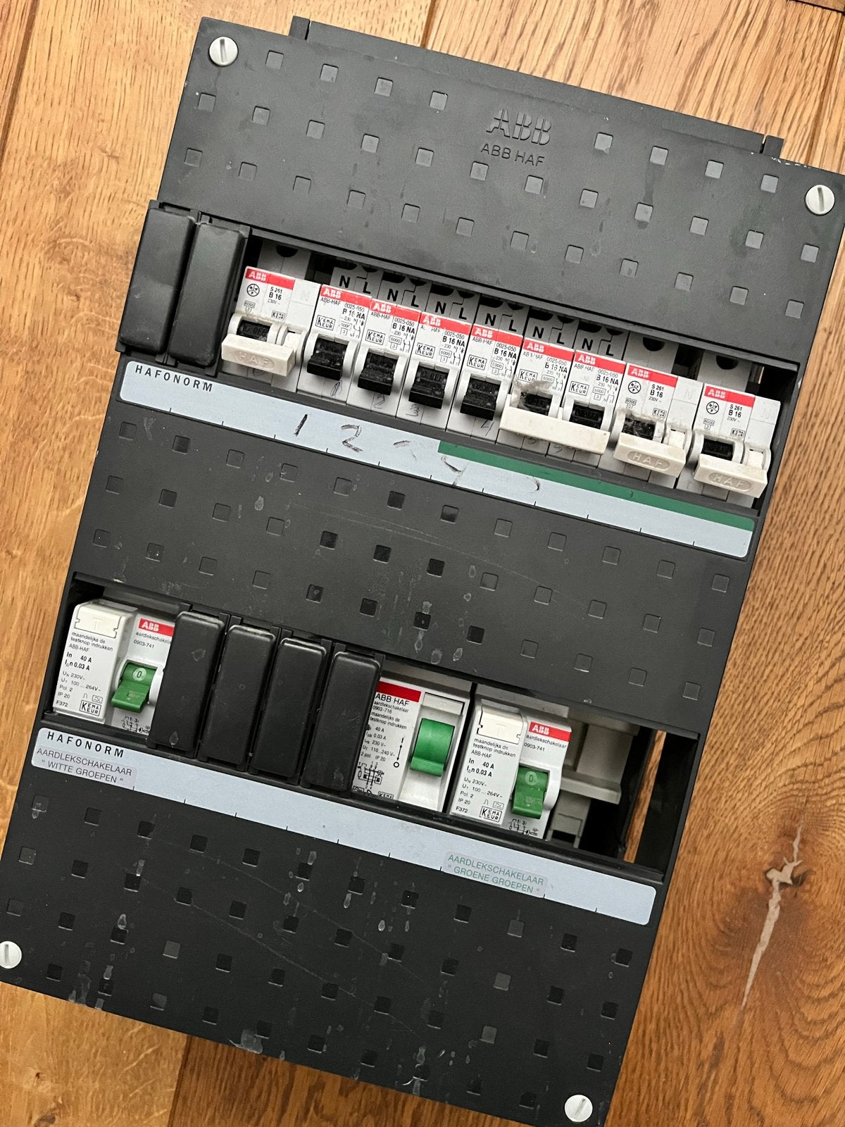 ABB HAF Groepenkast met Aardlekschakelaars en Zekeringen, Doe-het-zelf en Verbouw, Elektra en Kabels, Ophalen of Verzenden, Gebruikt