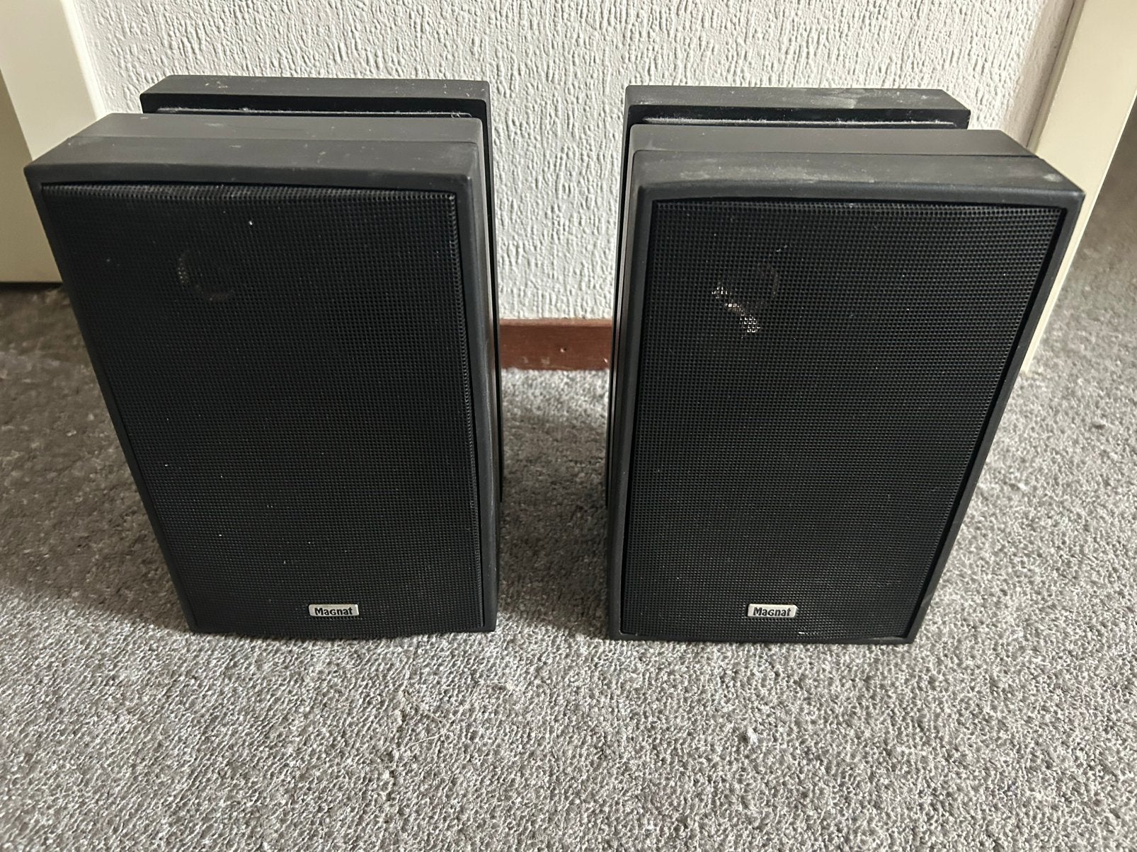 Kleine professionele luidsprekers magnat, 150 watt of meer, Stereo speakers, Gebruikt, Magnat