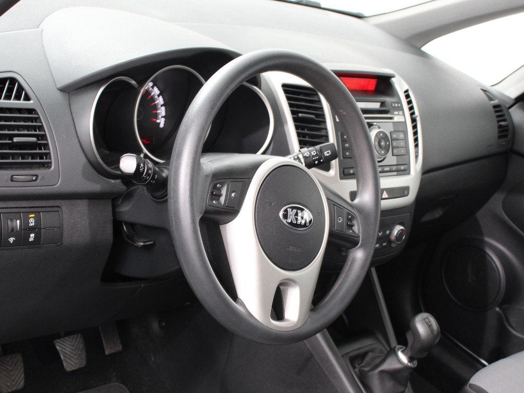 Kia Venga 1.4 CVVT ComfortLine Airco Trekhaak Parkeer sensor, Auto's, Voorwielaandrijving, Stof, Gebruikt, Euro 6