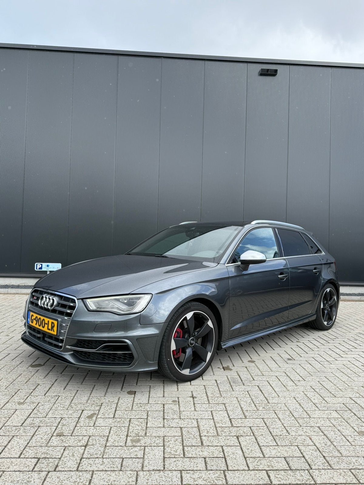 Audi S3 2.0 Tfsi 221KW Sportback Quattro 2015 Grijs Pano Led, Auto's, Audi, Particulier, S3, 4x4, Aangepast voor mindervaliden