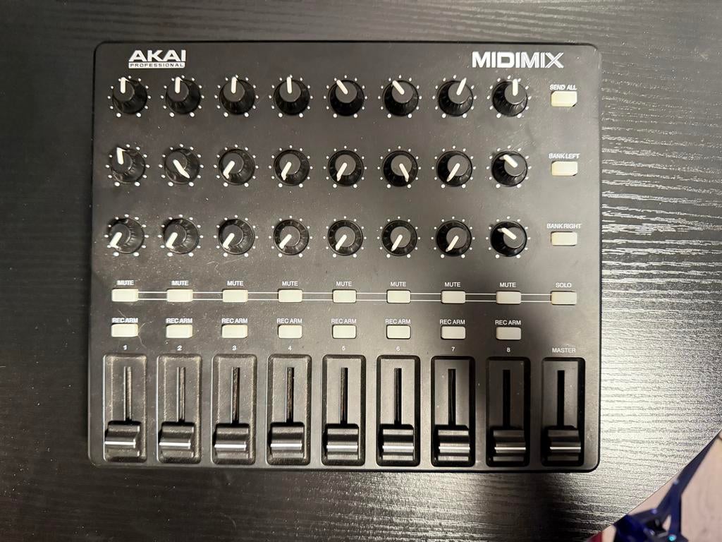 AKAI MIDImix – MIDI Controller (Zeer goede staat), Muziek en Instrumenten, Ophalen of Verzenden, Zo goed als nieuw