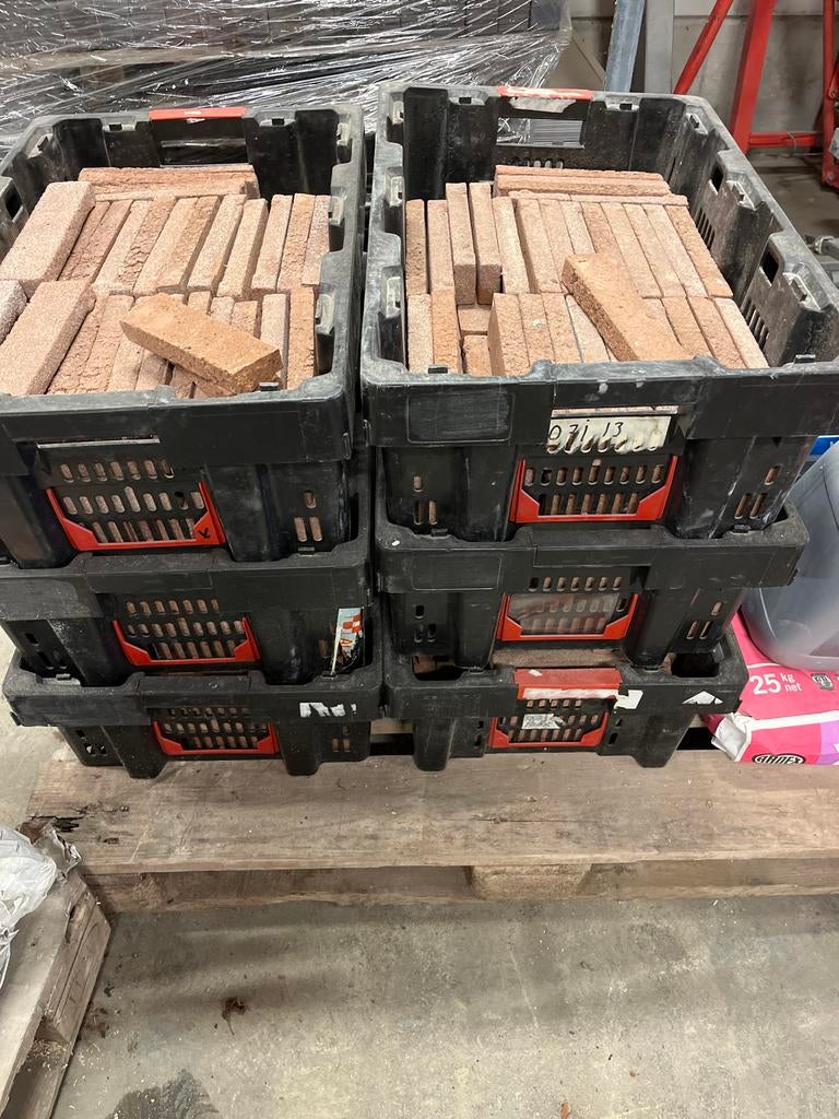 600 nieuwe steenstrips voor binnen en buiten, Ophalen of Verzenden, Nieuw, Bakstenen