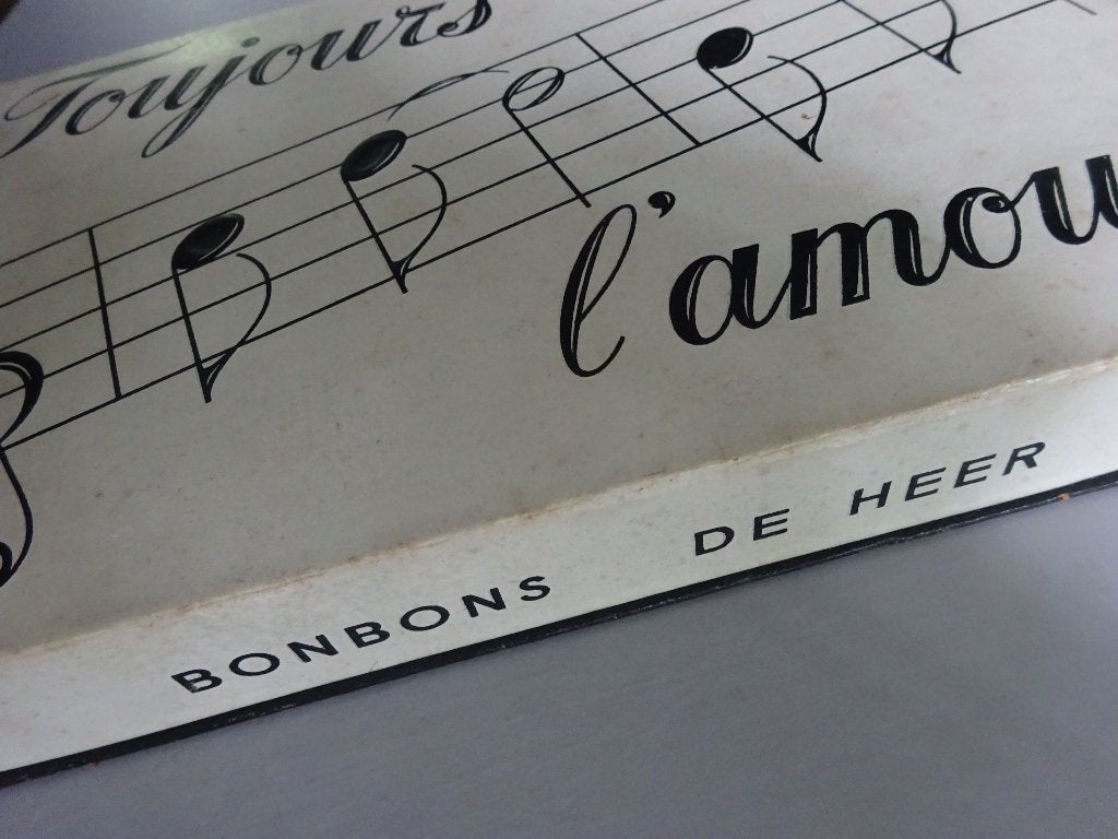 De Heer bonbon doosje + uniek liefdesdrama Toujours l amour, Antiek en Kunst, Ophalen of Verzenden