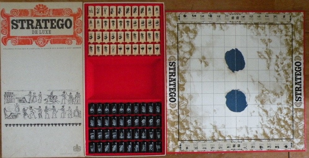 Stratego, vintage. Compleet en in goede staat., Hobby en Vrije tijd, Gezelschapsspellen | Bordspellen, Ophalen of Verzenden, Zo goed als nieuw
