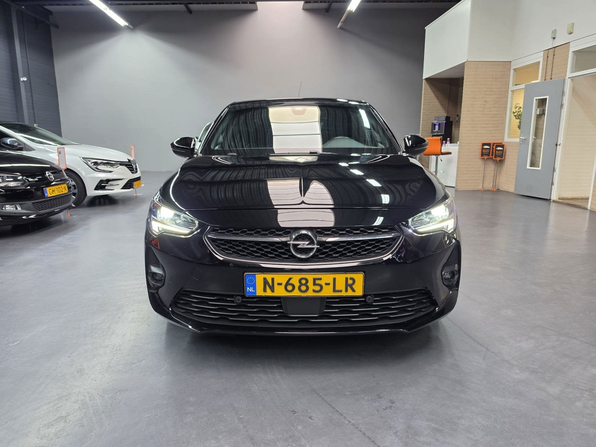 Opel Corsa 1.2 Ultimate MASSAGE LED XL SCHERM STOEL/STUURVER, Auto's, Dealer onderhouden, 101 pk, Gebruikt, Euro 6