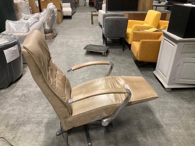 relaxfauteuil leer crème  RVS draaipoot Prominent ALS NIEUW, Ophalen of Verzenden, Zo goed als nieuw, 50 tot 75 cm, Leer