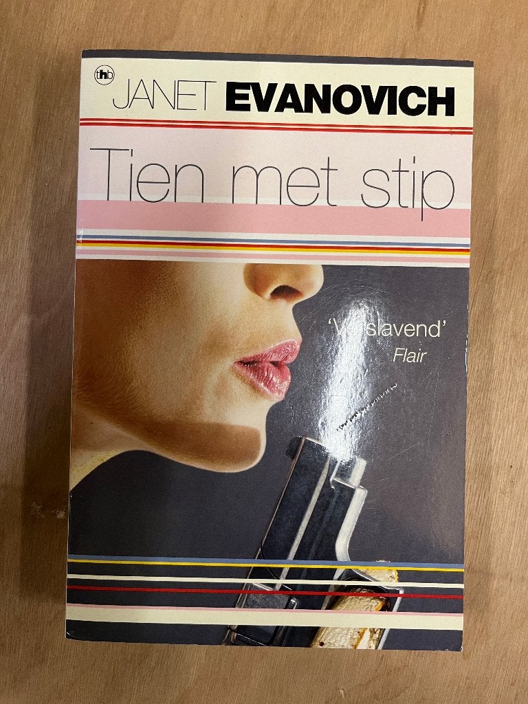 Boek: Tien met stip, Janet Evanovich, Ophalen of Verzenden, Zo goed als nieuw, Janet Evanovic