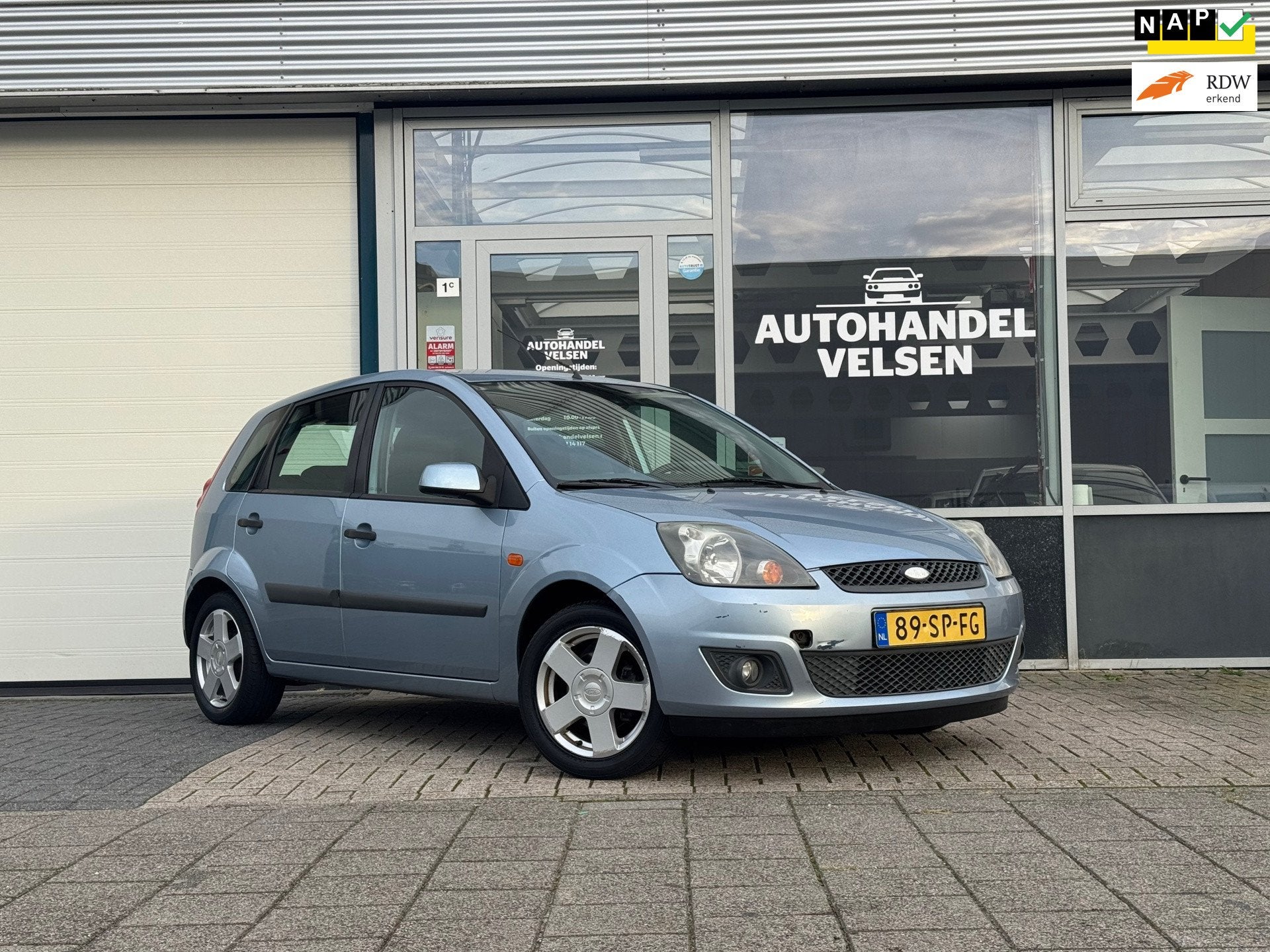 Ford Fiesta 1.3-8V Futura Nap Nieuw apk, 1299 cc, 4 cilinders, Blauw, Origineel Nederlands