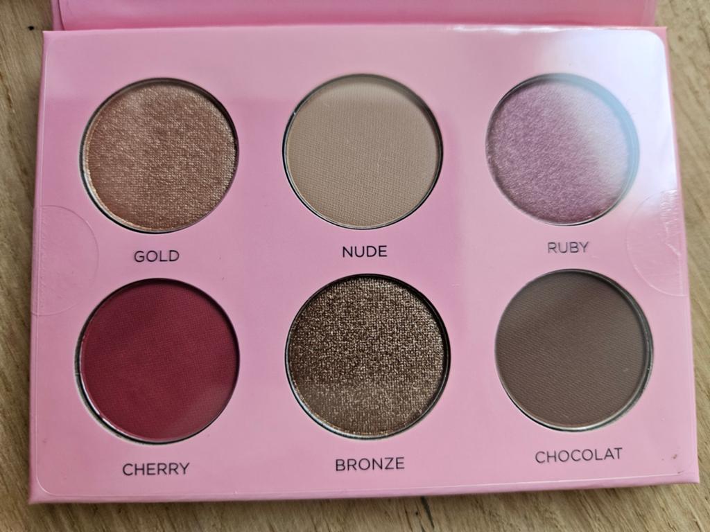 Douglas oogschaduw. Divine eyes palette. NIEUW, Ophalen of Verzenden, Nieuw, Ogen, Make-up