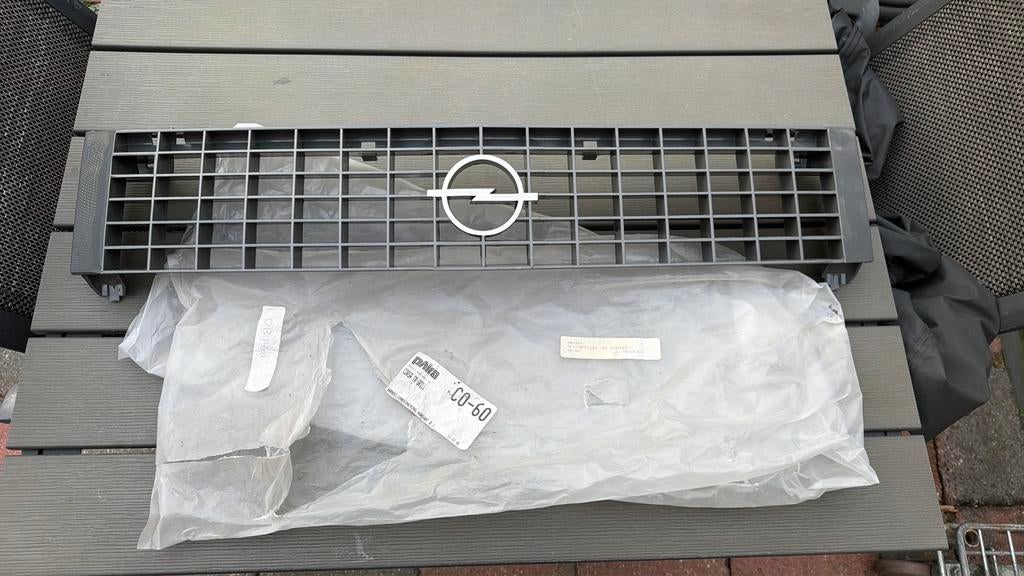 Opel Corsa A TR grill, Ophalen, Voor, Opel, Nieuw