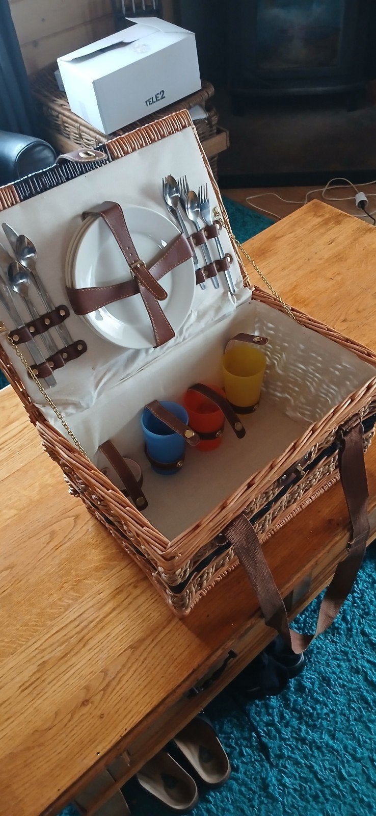 Complete picknickmand met servies en bestek, Ophalen, Zo goed als nieuw, Zonder inhoud