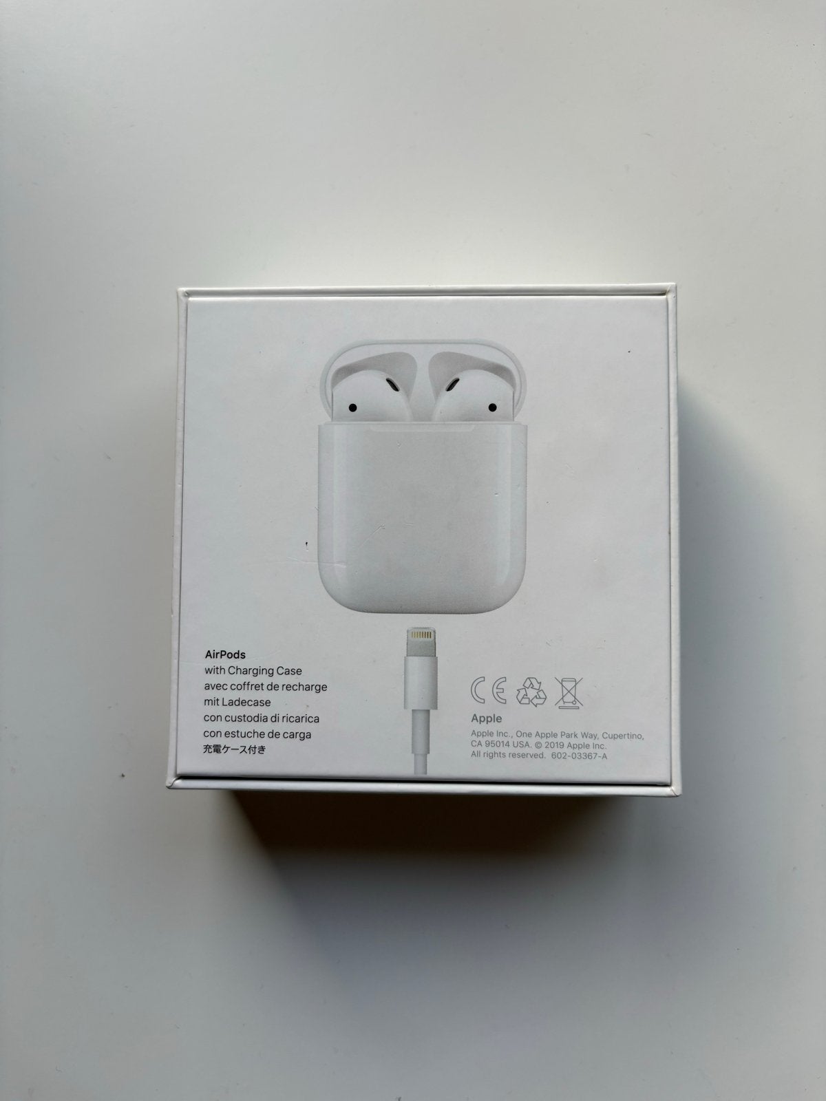 Foto 2 van Apple AirPods met oplaadcase (MV7N2ZM/A) - Geluidsprobleem