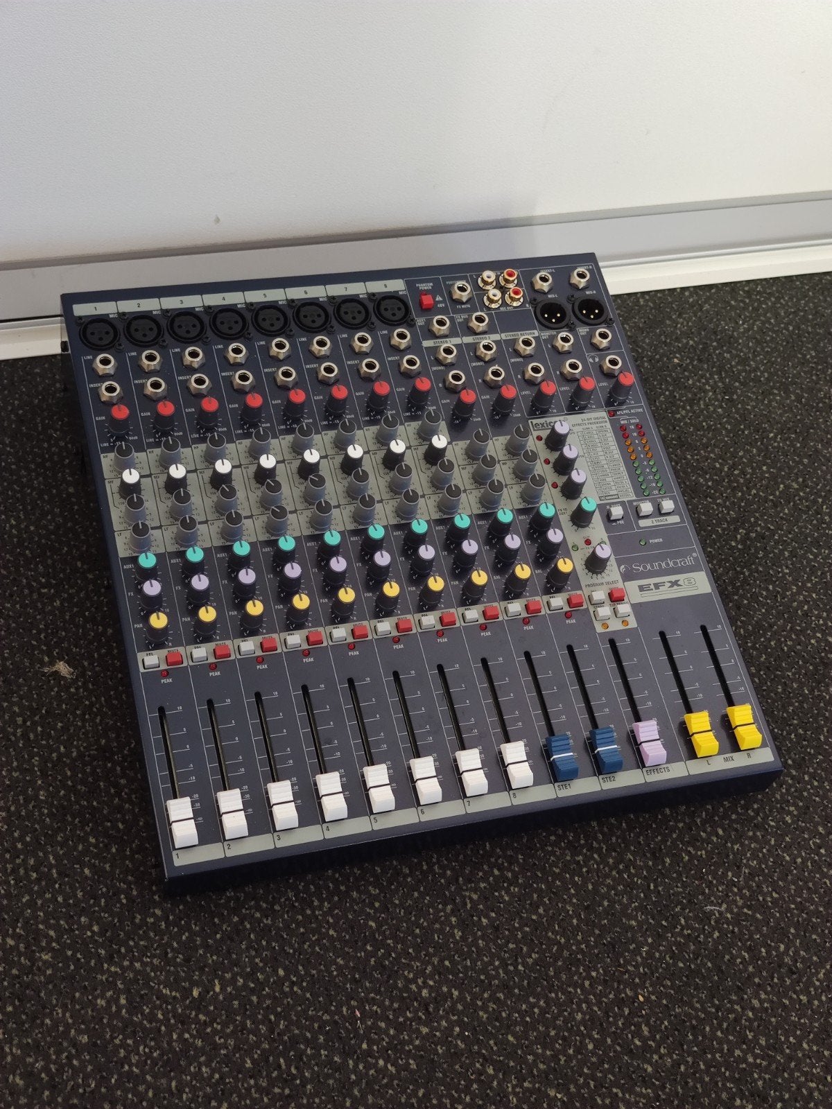 Soundcraft EFX8 Mengpaneel - Inclusief stroomkabel, Ophalen, Gebruikt, 10 tot 20 kanalen, Microfooningang