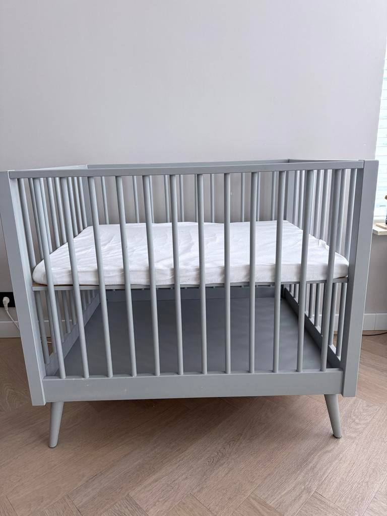 Baby box 78x98 grijs met boxkleed en Little Dutch mobile, Kinderen en Baby's, Boxen, Ophalen, Gebruikt, Rechthoekig, In hoogte verstelbaar
