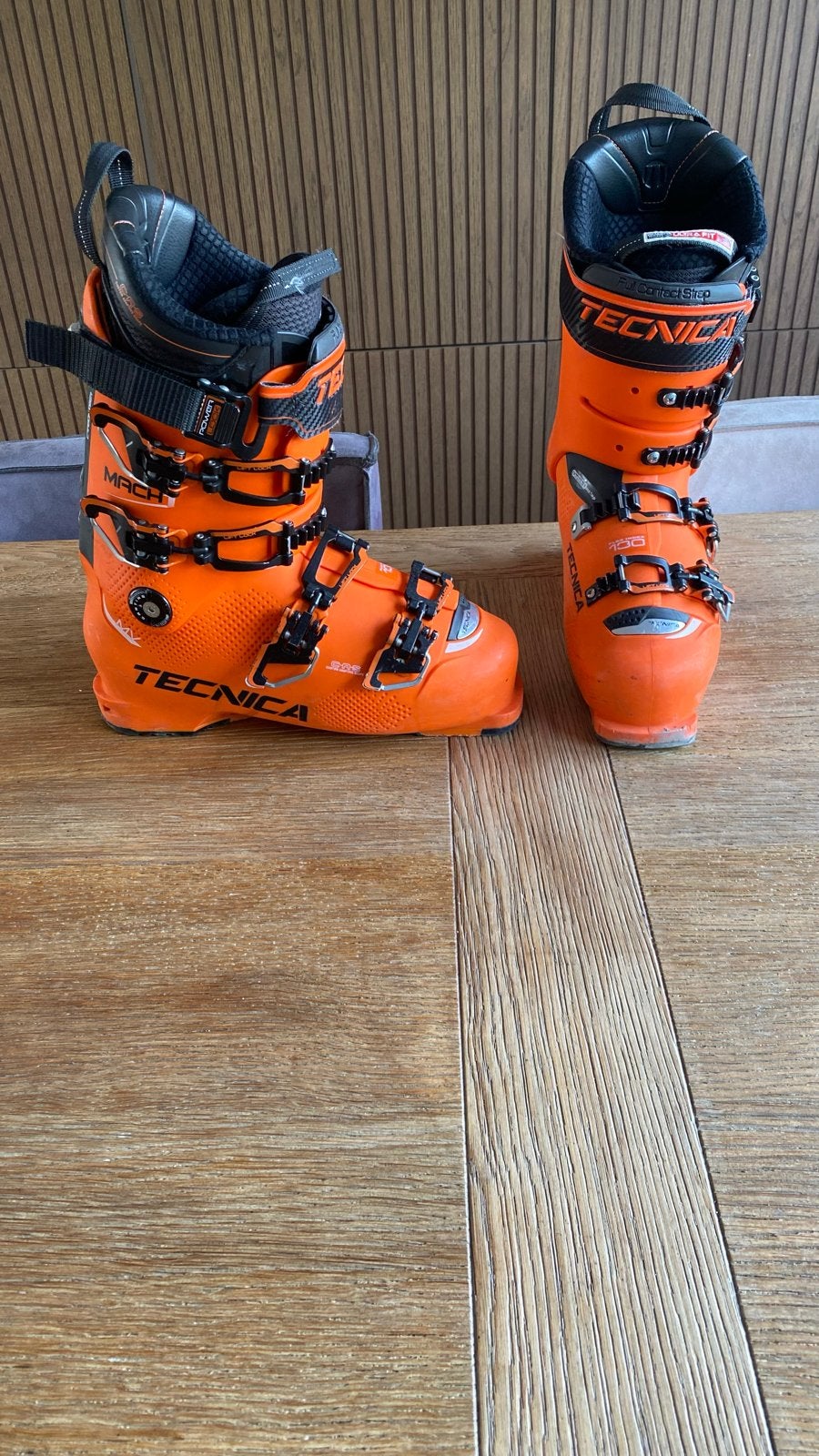 Tecnica Mach1 130 MV Skischoenen - Oranje, Sport en Fitness, Skiën en Langlaufen, Schoenen, Zo goed als nieuw, Skiën, Ophalen