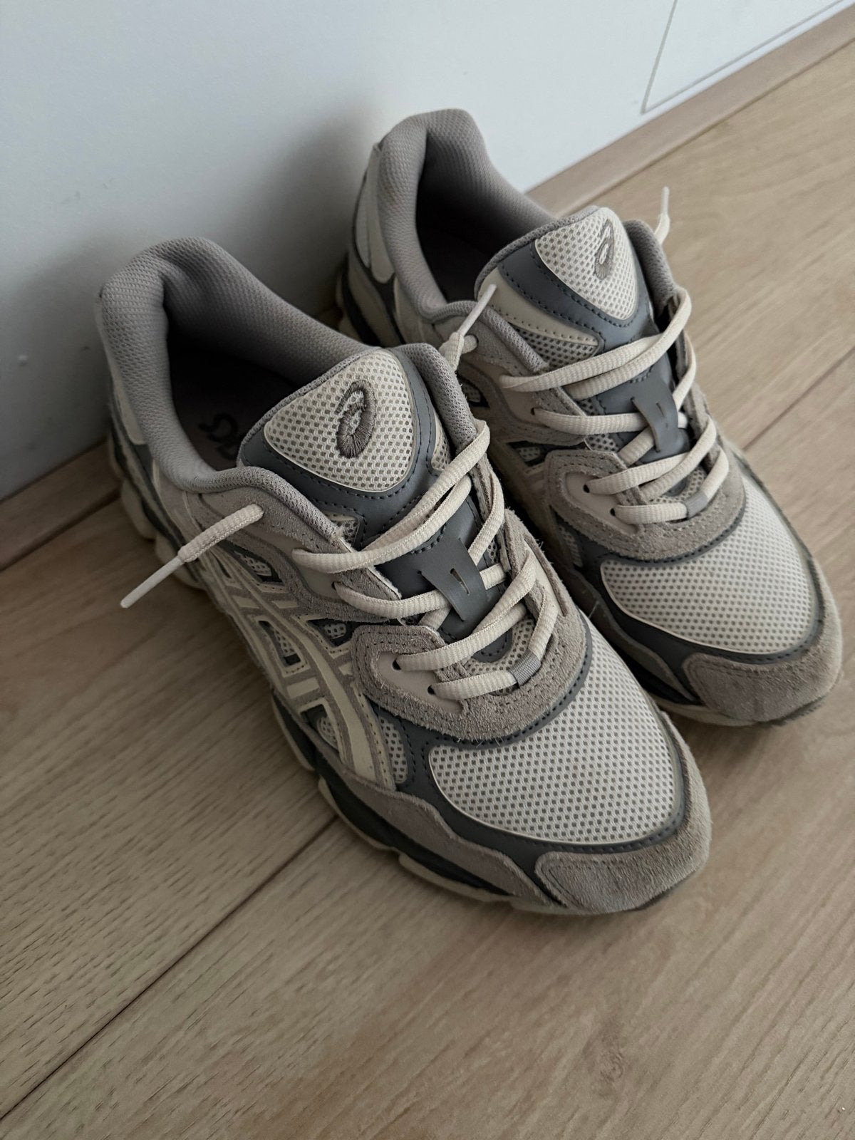 Asics Gel-NYC Oyster Grey - Maat 41.5, Ophalen, Gedragen, Sneakers of Gympen