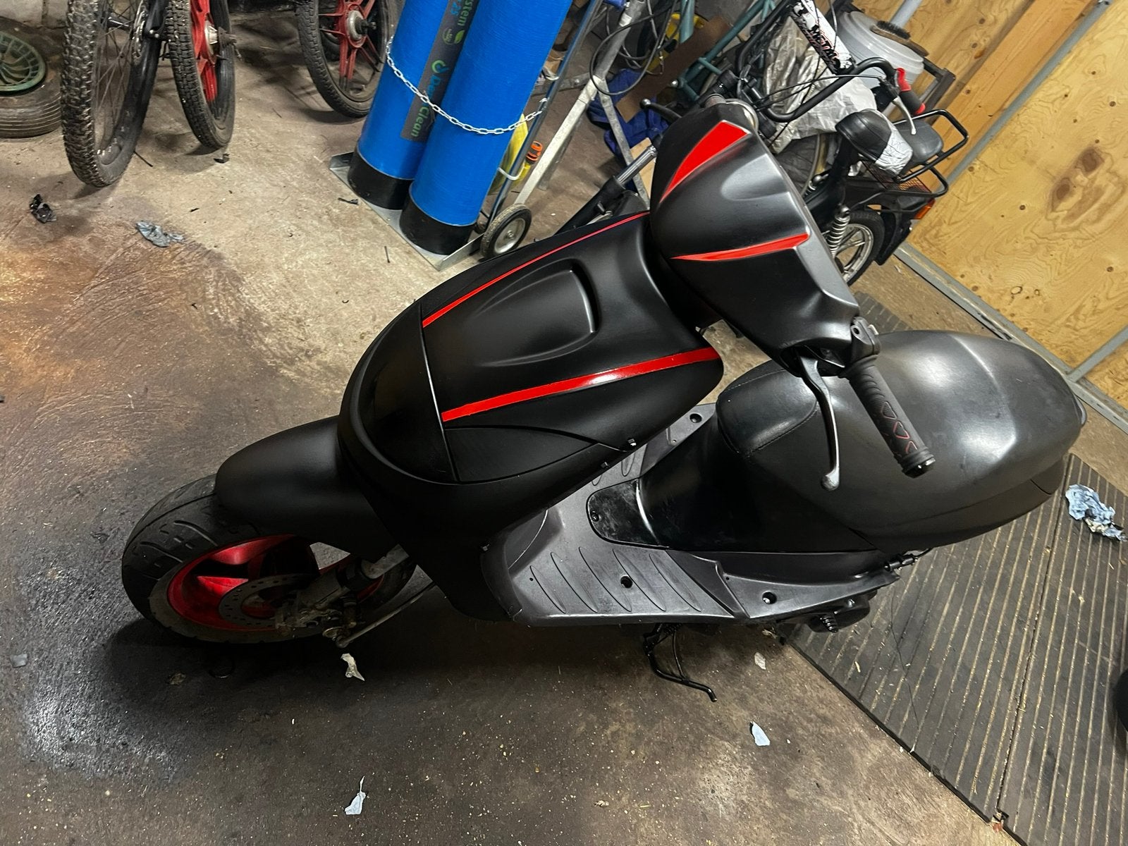 Peugeot vivacity 70 cc, Fietsen en Brommers, Scooters | Peugeot, Ophalen, Zo goed als nieuw, Tweetakt, Overige modellen
