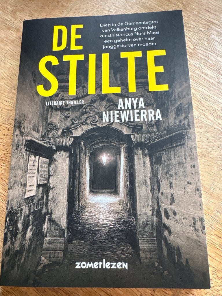 De stilte, Ophalen, Zo goed als nieuw, Anya Niewierra