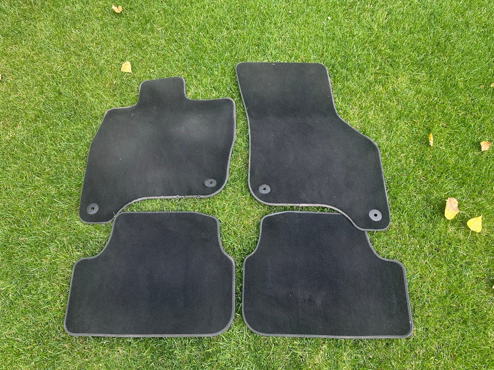 Originele Volkswagen e-Golf automatten / vloermatten, Verzenden, Gebruikt