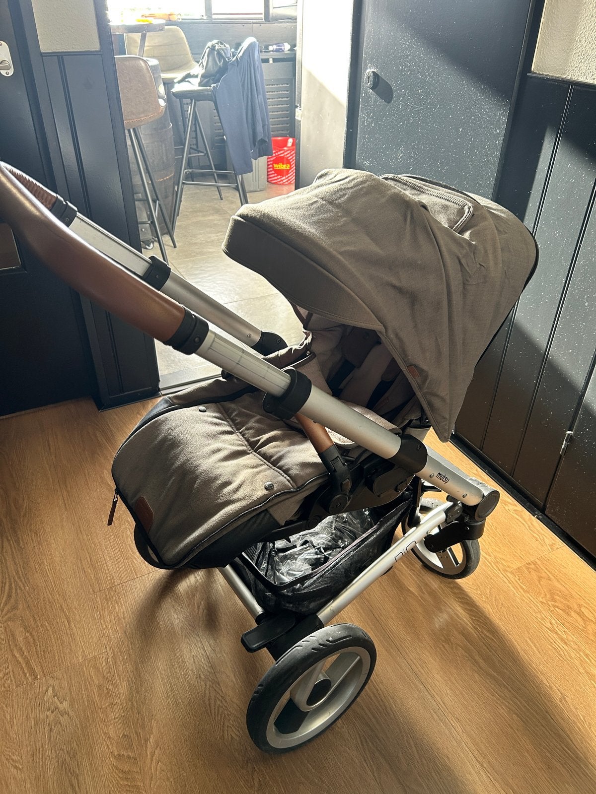 Mutsy kinderwagen met reiswieg en regenhoes, Kinderen en Baby's, Gebruikt, Met reiswieg, Mutsy, Ophalen
