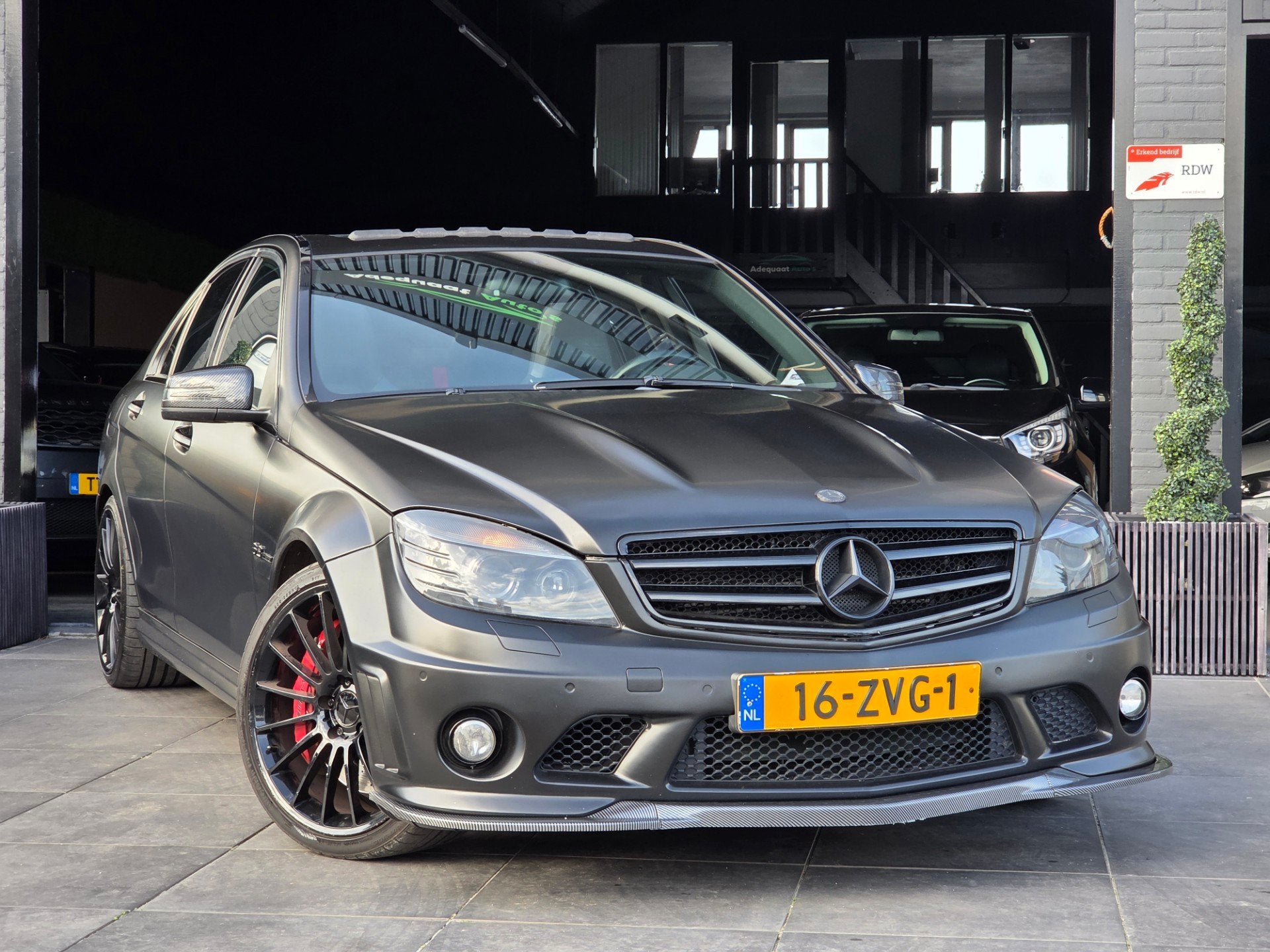 Mercedes-Benz C-klasse AMG 63|Memory|Pano|YoungTimer|Satijn, Auto's, Automaat, Achterwielaandrijving, Leder, Bedrijf