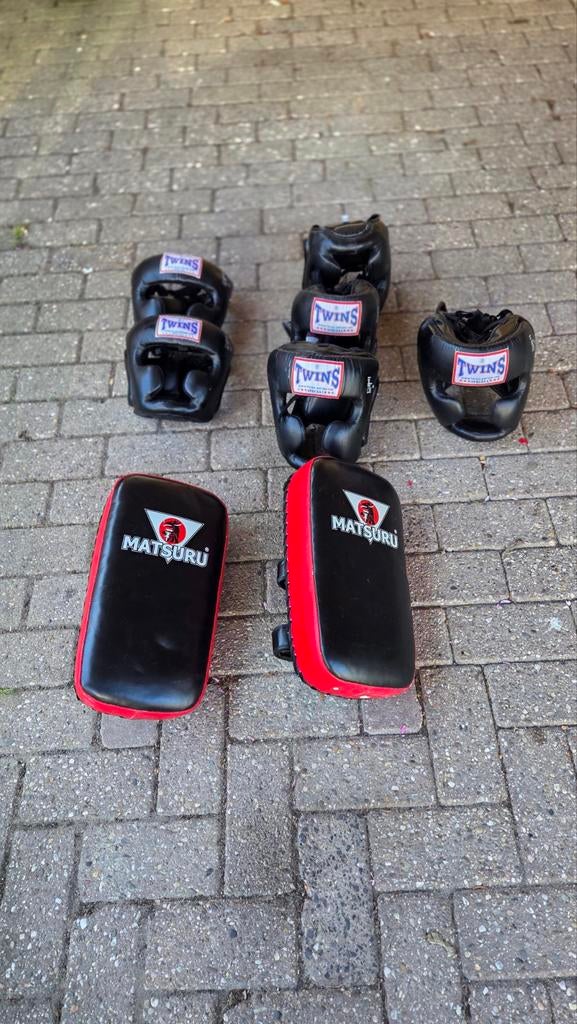 Stootkussens en gezichtsbeschermers (diverse maten), Maat S, Ophalen, Gebruikt, Vechtsportbescherming