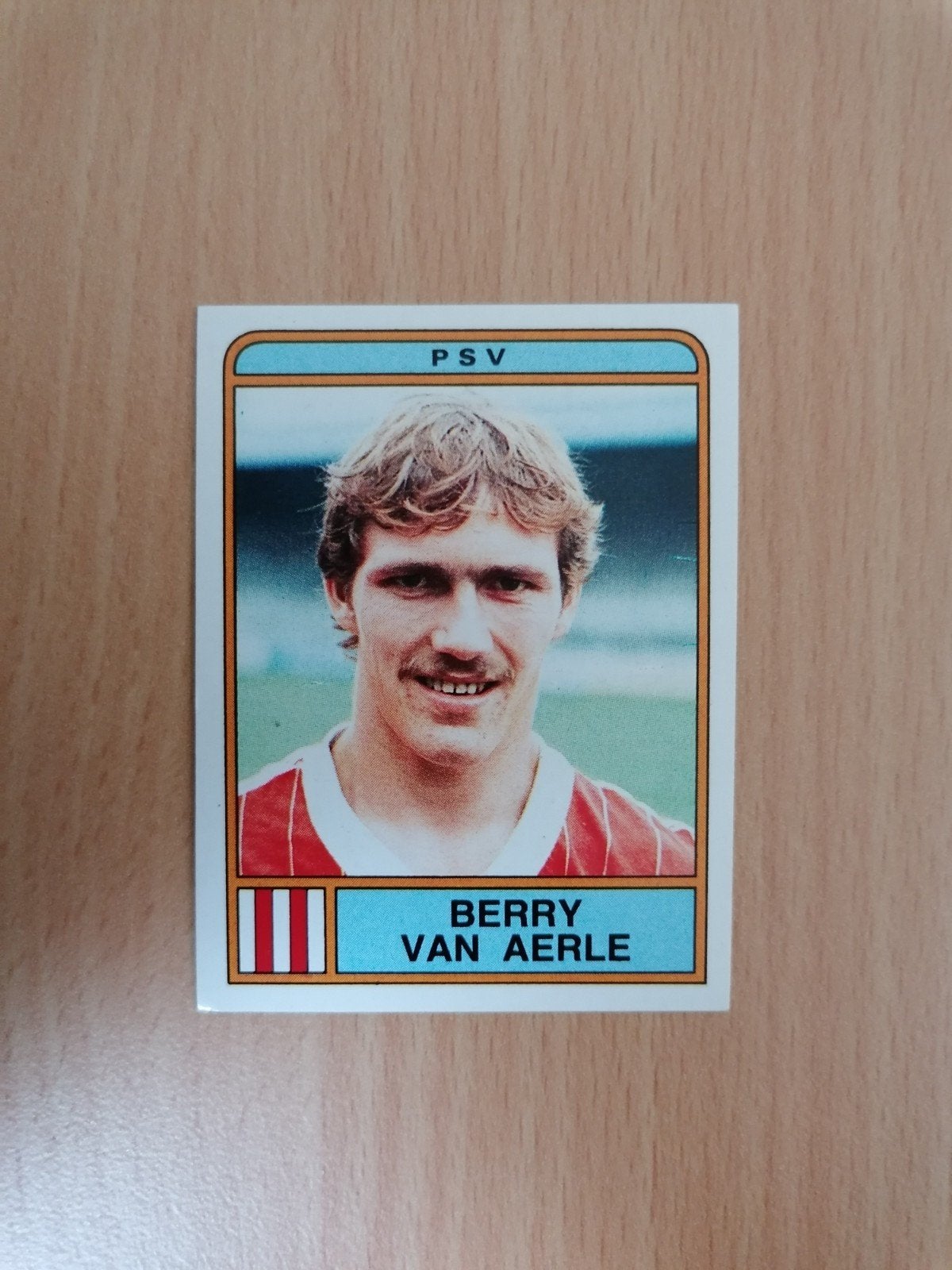 Panini Voetbal 84 #216 Berry van Aerle., Ophalen of Verzenden, Zo goed als nieuw, Plaatje