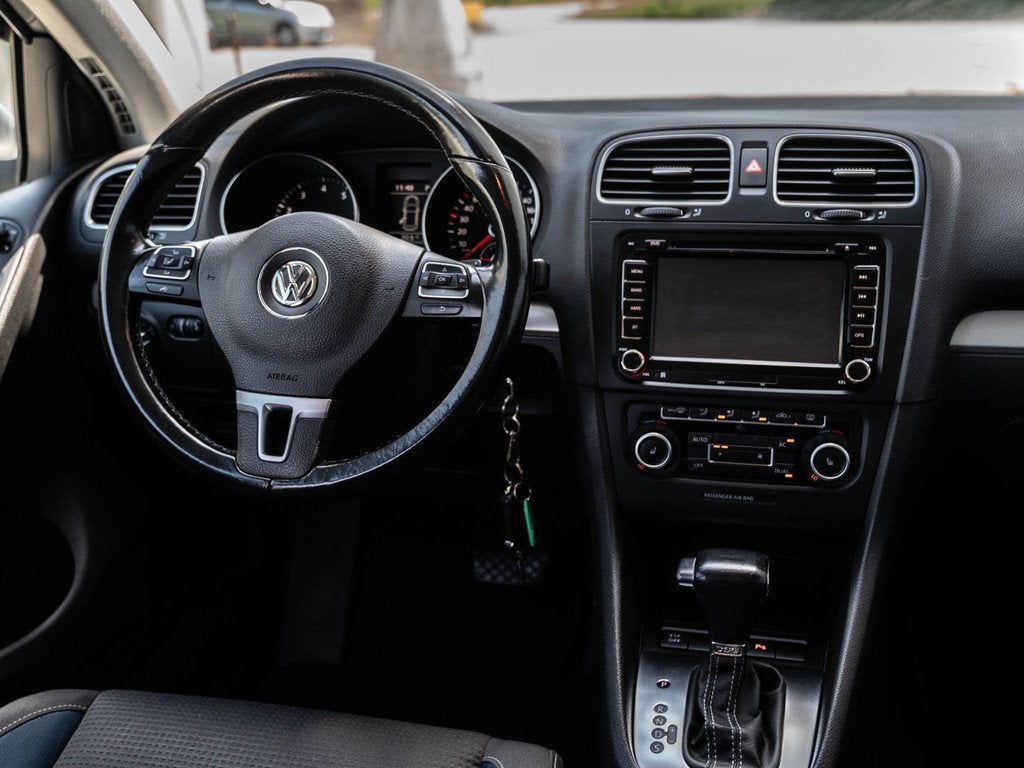 Volkswagen Golf 1.2 TSI Trendline | AUTOMAAT | STOELVERWARMI, Auto's, Volkswagen, Euro 5, Gebruikt, 4 cilinders, Navigatiesysteem