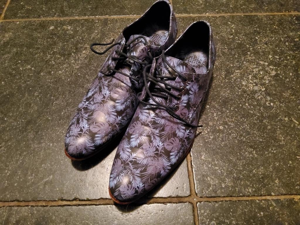 Lakschoenen, Ophalen of Verzenden, Zo goed als nieuw